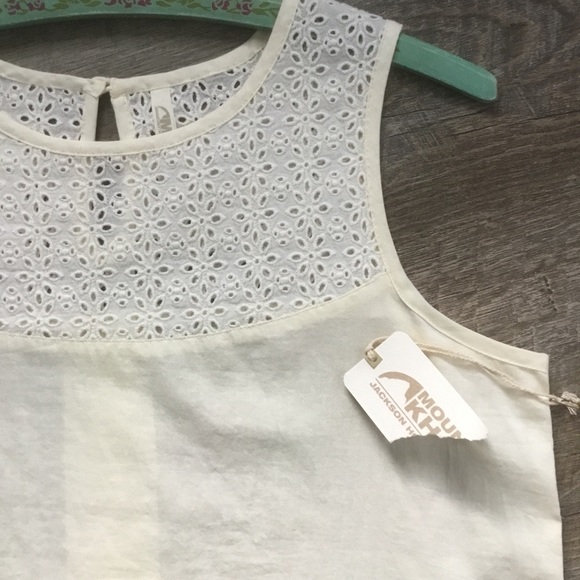 MK Jackson Hole Cotton Tank Cut Out Eyelet Detail - Picture 2 of 8